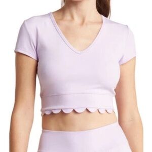Cute scalloped workout tee!